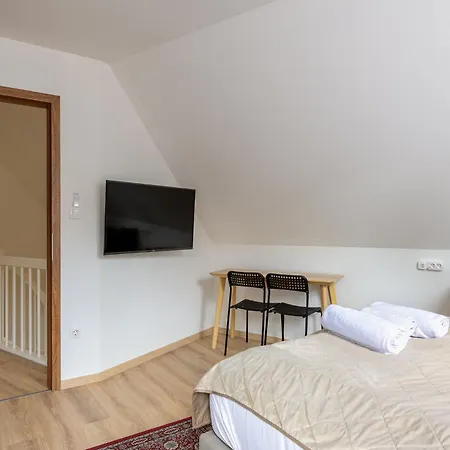 Monbuhim Four Veszprém